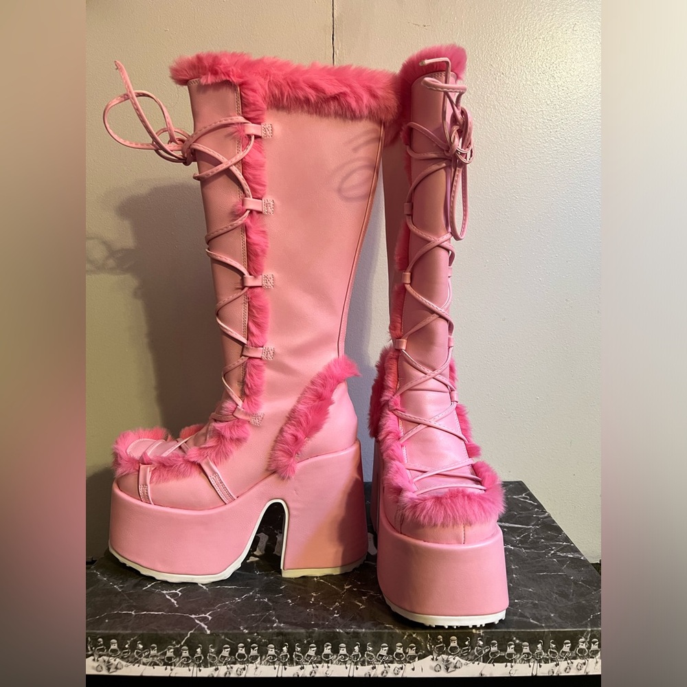 Demonia Camell 311 Hot Pink boots